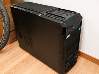 Large Black Gaming PC Case / Tower – High Airflow