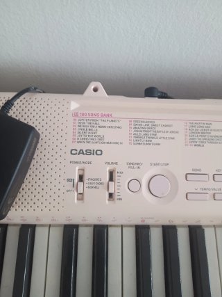 Teclado Casio rosa