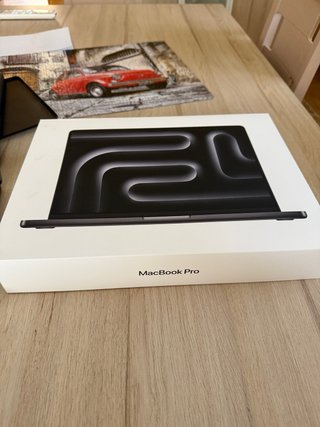 MacBook Pro M5 24GB RAM 1TB SSD