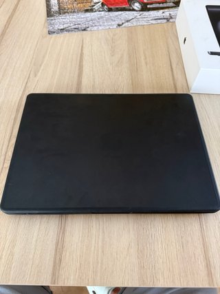 MacBook Pro M5 24GB RAM 1TB SSD