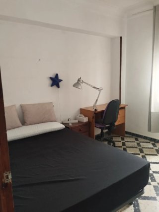 Aupa lumbreiras. Alquilo piso completo- habitacion
