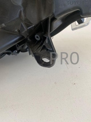 Faro Toyota rav4 usado