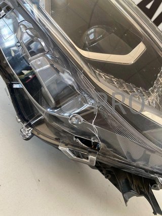 Faro Toyota rav4 usado