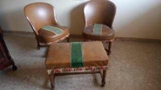 2 sillones y banco tapizados