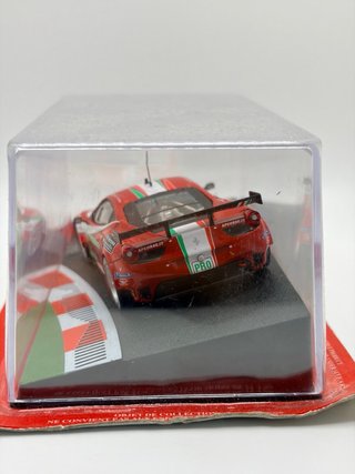 Ferrari 458 Italia GT2 1/43 Imola 2011