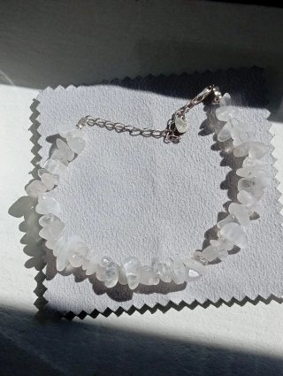 Pulsera de piedra luna chips alpaca con baño plata