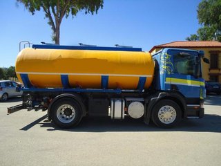 Scania P 320-CAMIONES CISTERNAS