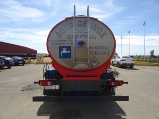 Volvo FL 260-CAMIONES CISTERNAS