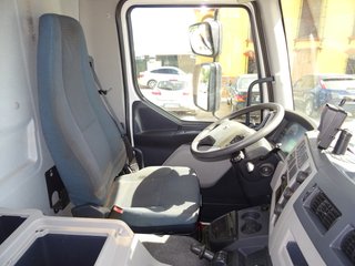 Volvo FL 260-CAMIONES CISTERNAS