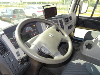 Volvo FL 260-CAMIONES CISTERNAS