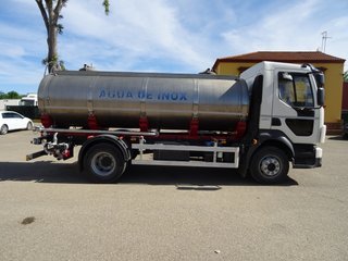Volvo FL 260-CAMIONES CISTERNAS