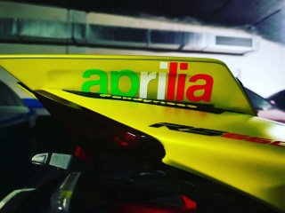Pegatina Alerón Trasero Aprilia RS660