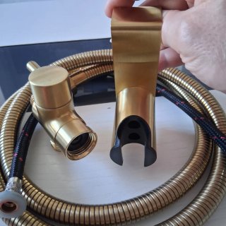 Grifo Dorado con Flexo y Soporte