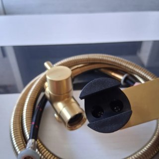 Grifo Dorado con Flexo y Soporte