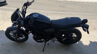 Yamaha XSR 125 Negra