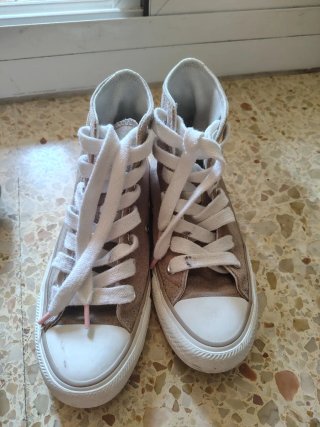 Converse Bambas Negras con Lazos