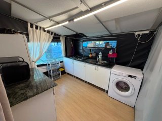 Vendo caravana fija en camping la Masia en Blanes