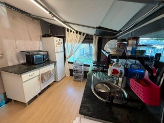Vendo caravana fija en camping la Masia en Blanes
