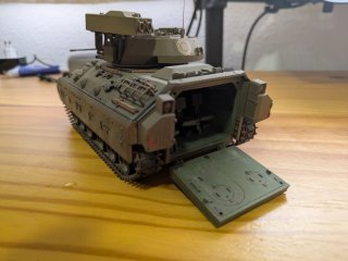 Maqueta M2 Bradley 1/35 Montada