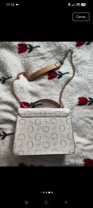 Bolso Guess blanco monograma cadena dorada