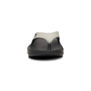 Chanclas OOFOS Negras y Blancas sin estrenar,