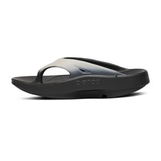 Chanclas OOFOS Negras y Blancas sin estrenar,
