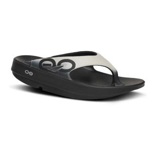 Chanclas OOFOS Negras y Blancas sin estrenar,