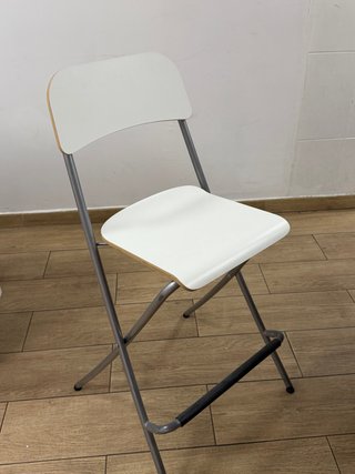 Taburete plegable Ikea blanco