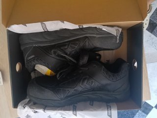 Zapatillas de seguridad negras Paredes  a estrenar