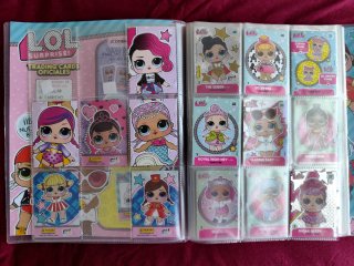 Álbum LOL Surprise! con 65 cartas,17 glitter/plata