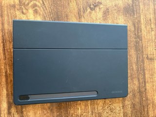 Tablet Samsung con custodia e tastiera