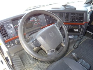 Volvo FH 440-CAMIONES CISTERNAS