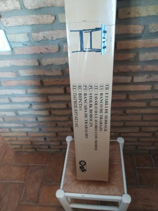 Banco de trabajo nuevo a estrenar