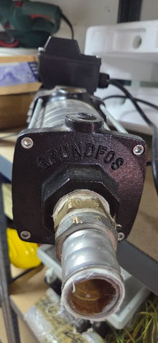 Bomba de agua multicelular
