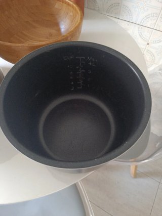 Olla Eléctrica AmazonBasics 5.5L para Reparar