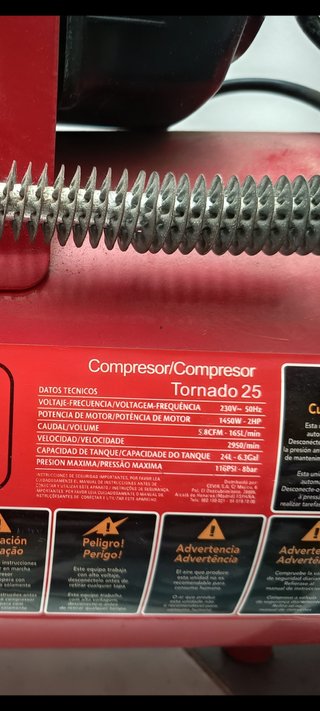 Compresor CEVIK Rojo