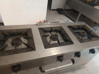 Cocina de gas 3 fuegos con horno