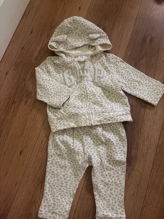 Conjunto Chándal Bebé Niña GAP de 6-12 meses