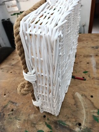 Cesta Mimbre con Cuerda Marrón y Blanca