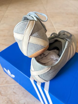 Adidas Tokyo Azul Claro y Blanco Talla 38