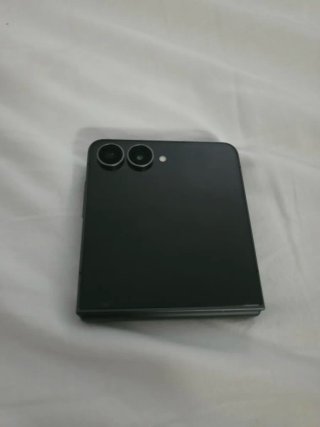 Samsung Galaxy Z Flip 8 5G Nero Nuovo