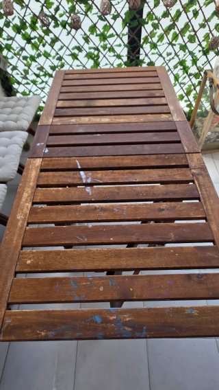 Mesa de terraza y 4 sillas de madera