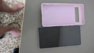 Google Pixel 7a en su caja original.