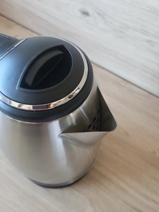 Hagen Hervidor Eléctrico Compacto Inox