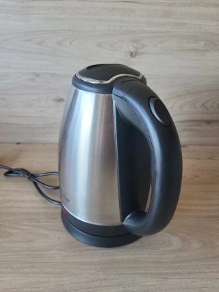 Hagen Hervidor Eléctrico Compacto Inox