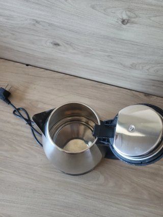 Hagen Hervidor Eléctrico Compacto Inox