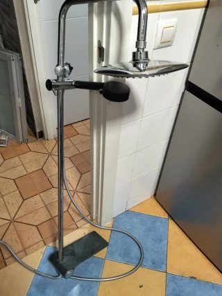 Compacto de ducha metal y plástico