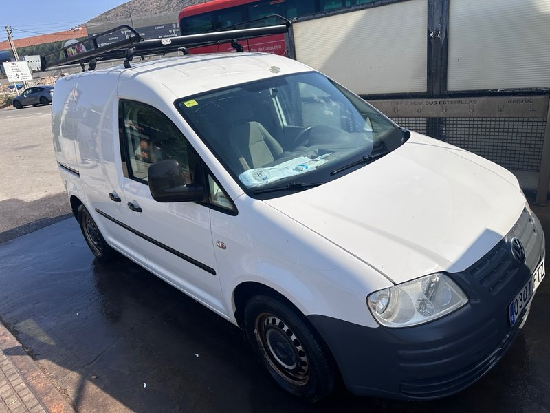 volkswagen caddy - foto 1