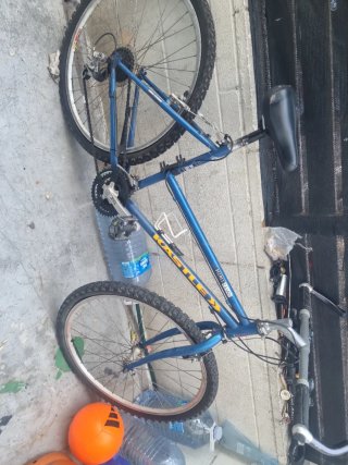 Bicicleta azul KASTLE