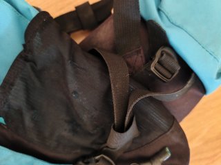 Mochila senderismo azul y negra forclax 40 air